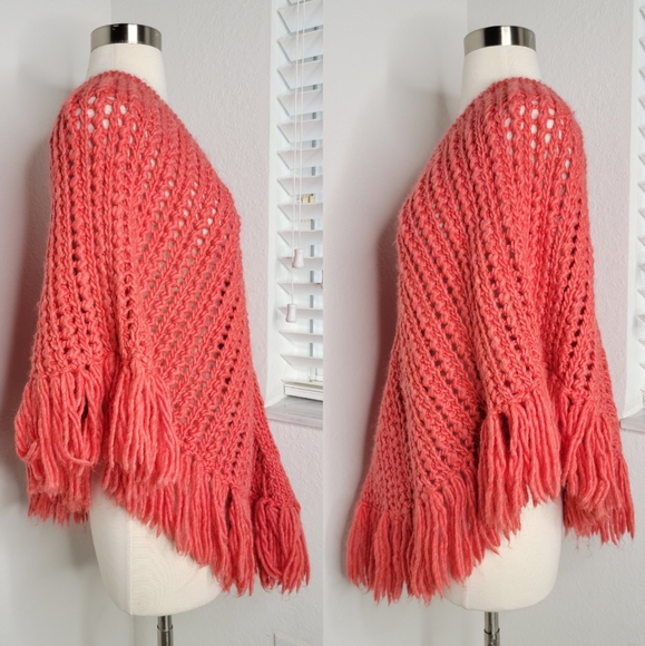 MANOS DEL URUGUAY Coral Open Knit Fringe Poncho OS. - Picture 2 of 4